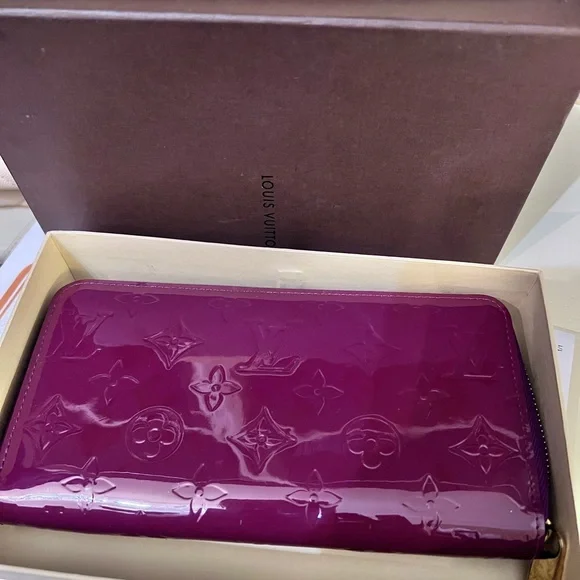 SOLD Louis Vuitton Vernis long zippy wallet - Picture 1 of 15